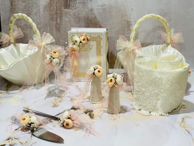 گالری خاطره - ست بله برون - تزئینات لوازم عروس و داماد - لوازم عقد - بادکنک آرایی و گل آرایی - گلسر و دستبند و گل جیب داماد